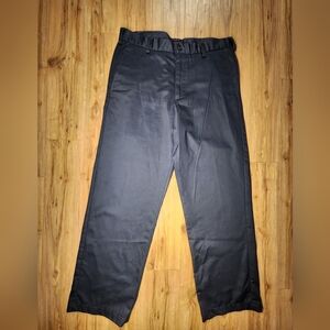 IZOD American Chino Men’s Pants – Size 33x30 – Flat Front – Black